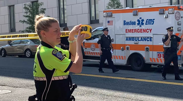 Boston EMT Stabbed by Patient in Ambulance